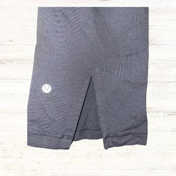 Lululemon Sz: 10 Style: Wide Leg Cropped Color: Black - Picture 3 of 3